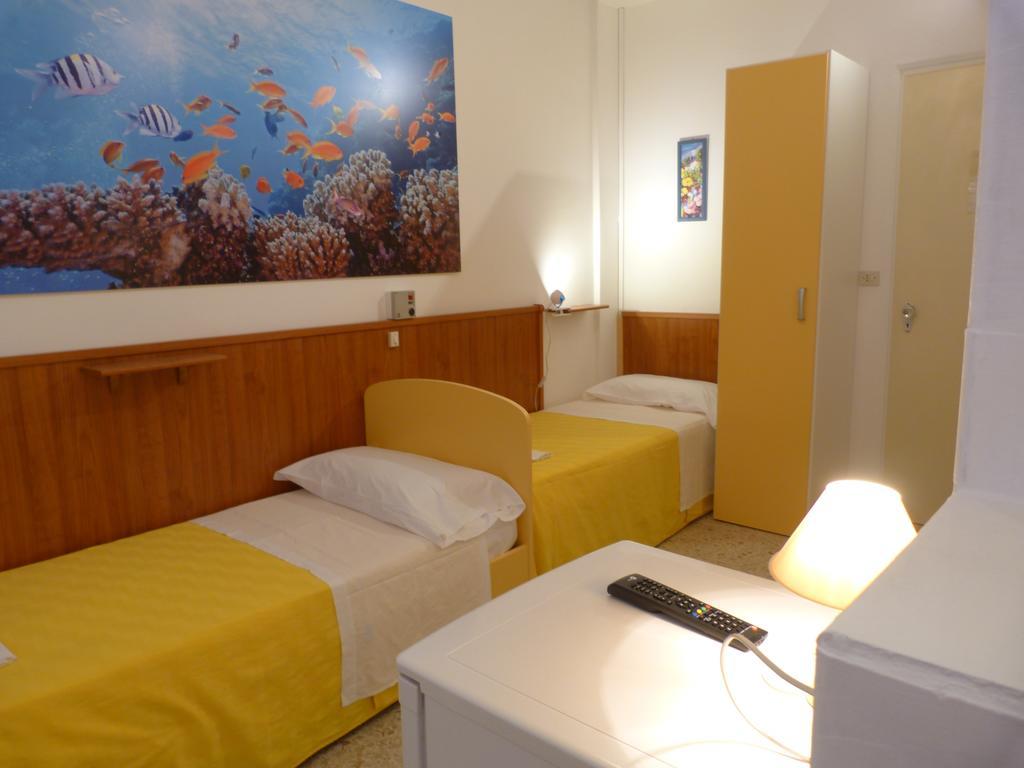 Hotel Bologna Сан-Бенедетто-дель-Тронто Экстерьер фото
