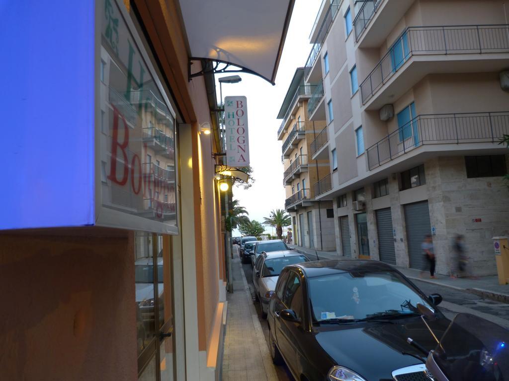 Hotel Bologna Сан-Бенедетто-дель-Тронто Экстерьер фото
