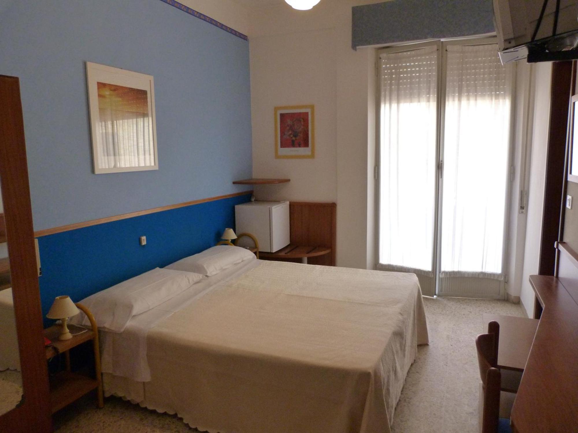 Hotel Bologna Сан-Бенедетто-дель-Тронто Экстерьер фото