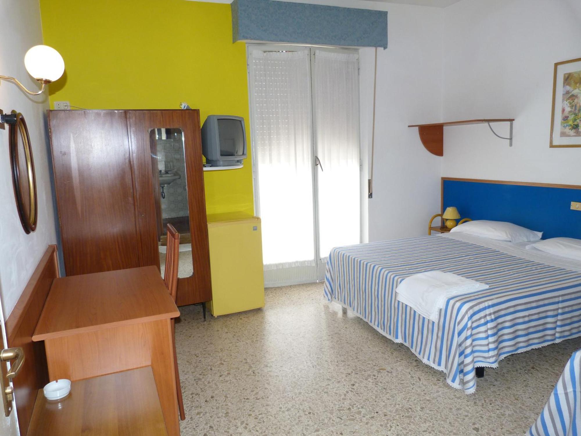 Hotel Bologna Сан-Бенедетто-дель-Тронто Экстерьер фото